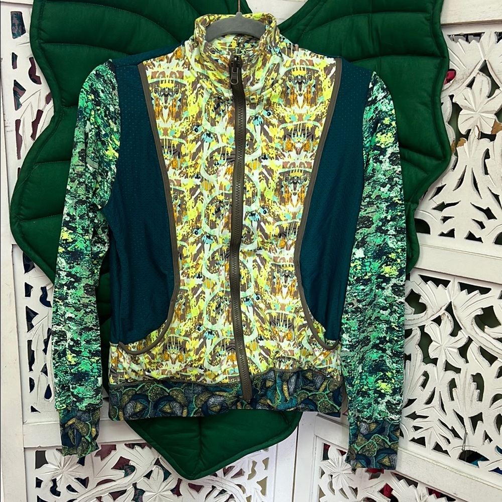Maaji swimwear spandex swim jacket. green mesh/ Yellow abstract print. Size M.